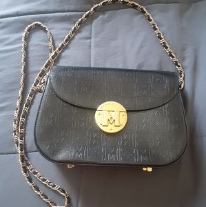 Metro city authentic shoulder/handbag